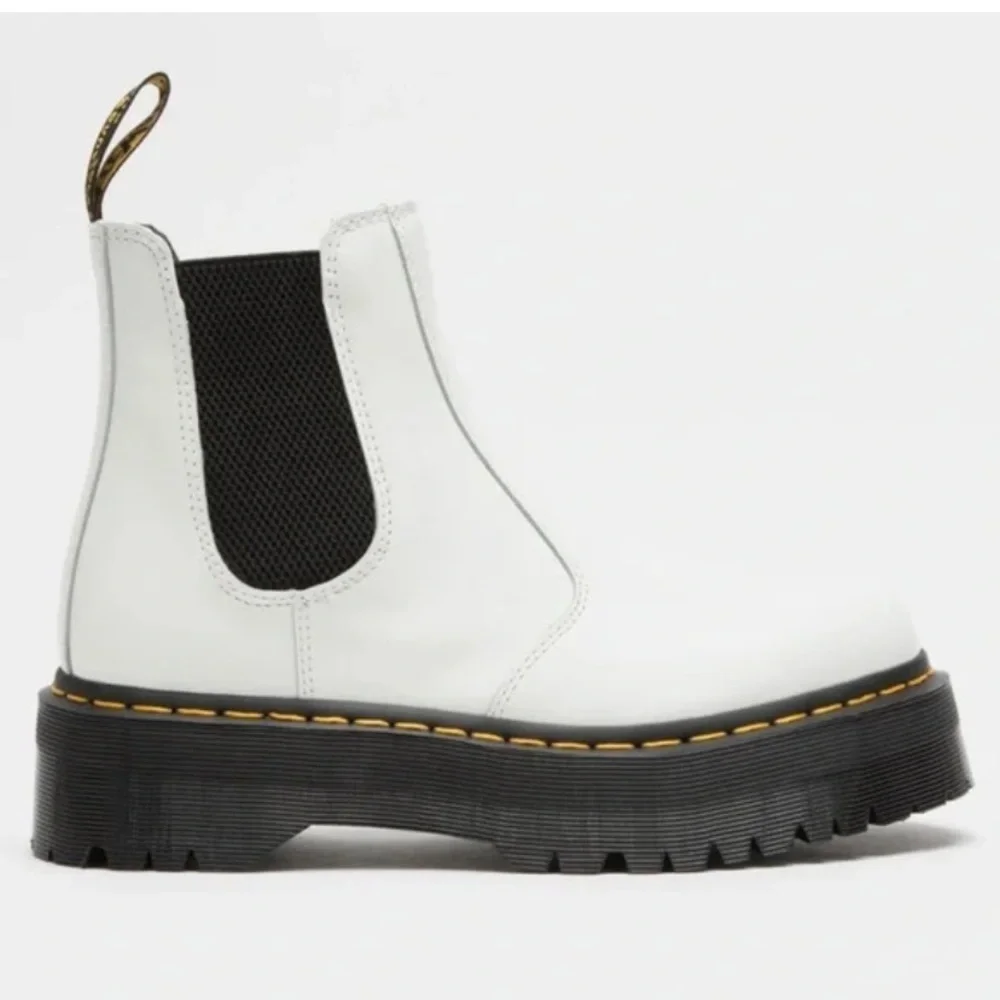 DR.martens 2976 quad platform women’s Chelsea boots